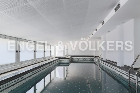 increible-ático-dúplex-con-piscina-en-la-alameda-piscina-climatizada (1)