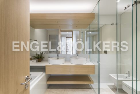 piso-de-excelentes-calidades-y-diseño-baño (1)