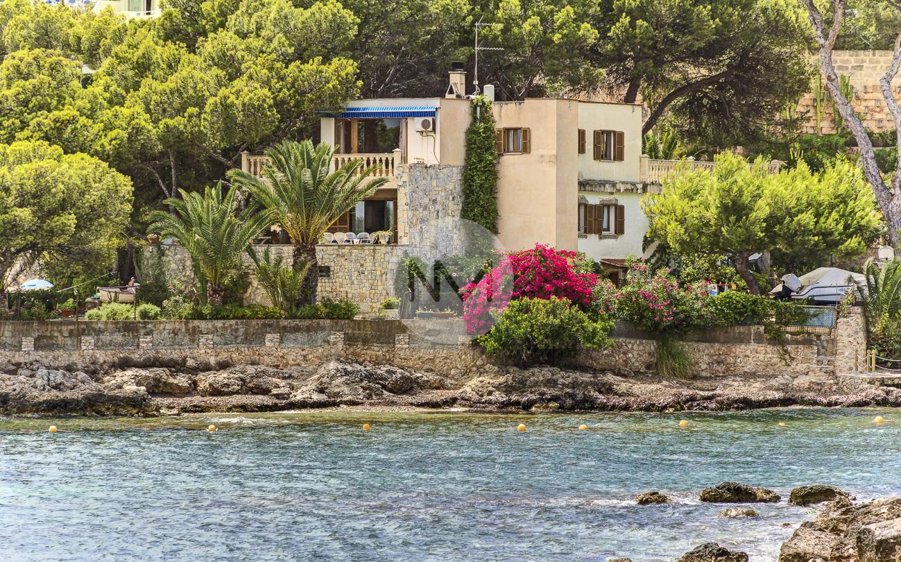 Portal Inmobiliario de Lujo en Palmanova, presenta chalet lujoso venta en Mallorca, villa de lujo para comprar y vivienda premium en venta en Baleares.