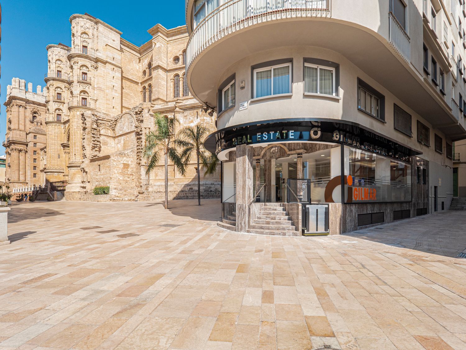 Portal Inmobiliario de Lujo en Conde de Ureña, presenta chalet de lujo venta en Málaga, casa premium para comprar y vivienda independiente en venta en Centro de Málaga.