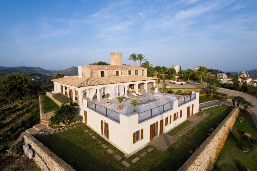 Portal Inmobiliario de Lujo en Arta, presenta chalet lujoso venta en Mallorca, casas para comprar y viviendas independientes en venta en Baleares.