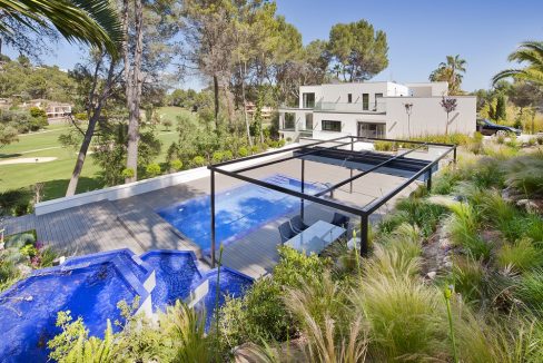 Portal Inmobiliario de Lujo en Son Vida, presenta chalet de lujo venta en Mallorca, casas para comprar y viviendas premium independientes en venta en Baleares.