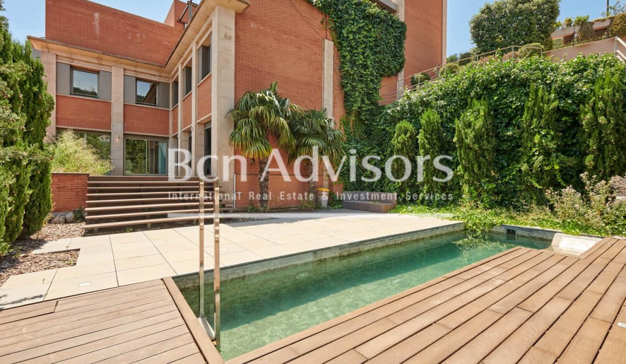 Portal Inmobiliario de Lujo en Sant Gervasi - La Bonanova, presenta chalet de lujo venta en Barcelona, inmuebles lujosos para comprar y propiedades exclusivas en venta en Sarrià.