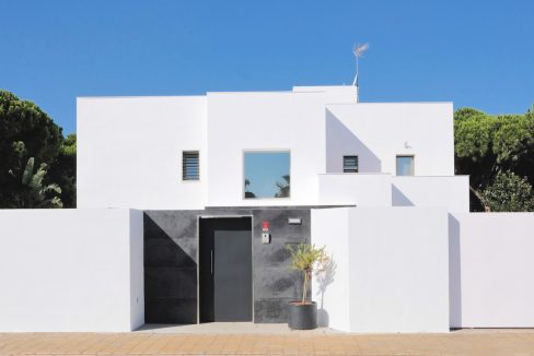 Portal Inmobiliario de Lujo en Novo Sancti Petri, presenta chalet exclusivo venta en Chiclana de la Frontera, inmuebles de lujo para comprar y residencias independientes en venta en Cádiz.