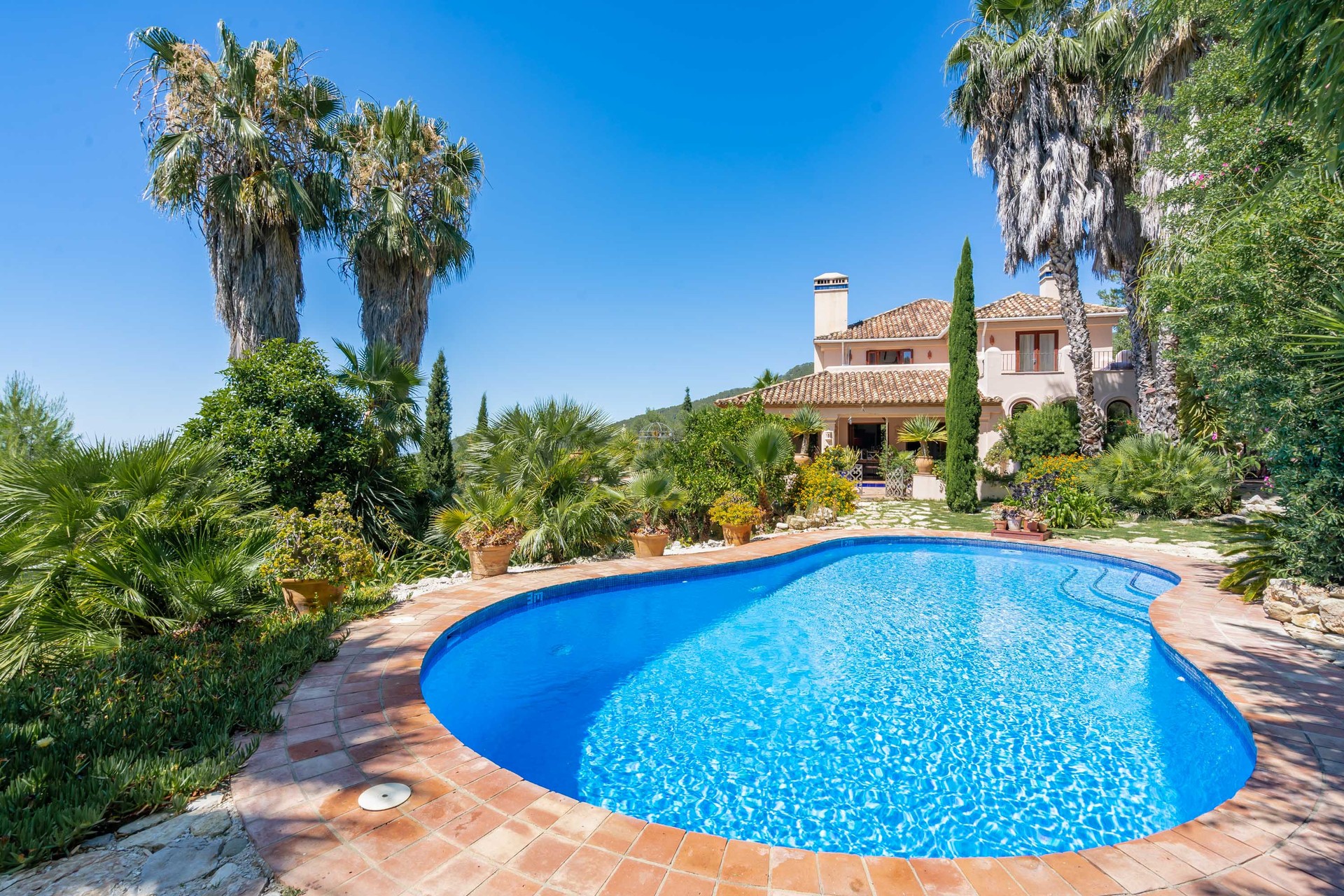 Portal Inmobiliario de Lujo en Gaucín, presenta finca rústica de lujo venta en Sierra de Ronda, propiedad exclusiva para comprar y villa lujosa en venta en Málaga.