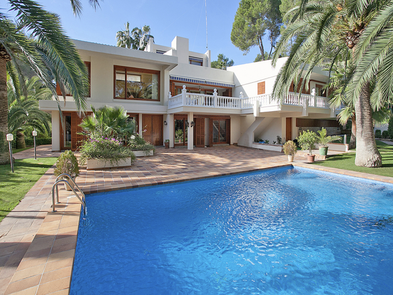 Spacious Mediterranean Villa for Sale in Son Vida