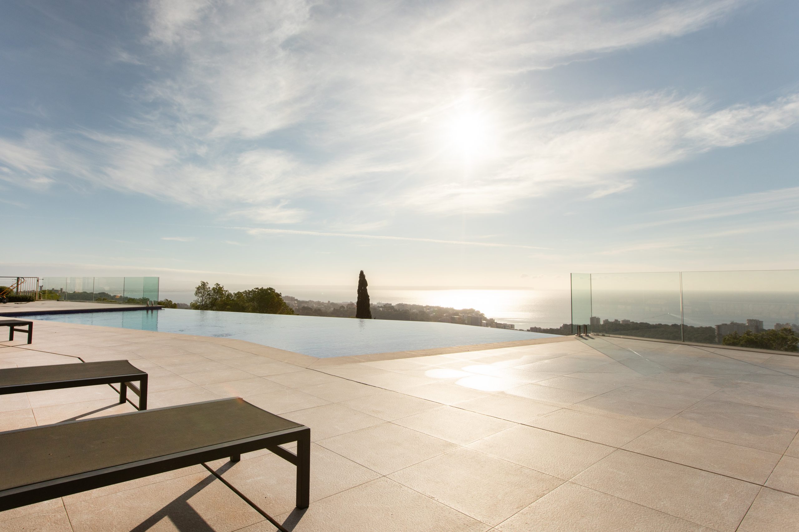 New Luxury 4 Bed Penthouse in Genova