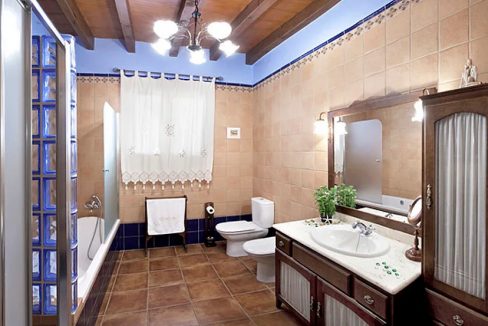 Casa de lujo en Jalón con 3 villas, 12 dormitorios y alta rentabilidad