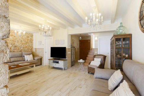 Casa de lujo en Jalón con 3 villas, 12 dormitorios y alta rentabilidad