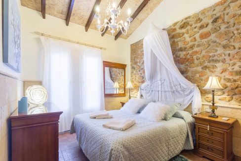 Casa de lujo en Jalón con 3 villas, 12 dormitorios y alta rentabilidad