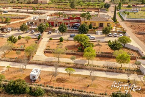 Casa de lujo en Jalón con 3 villas, 12 dormitorios y alta rentabilidad