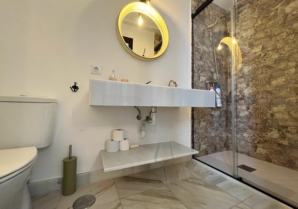 BAÑO T