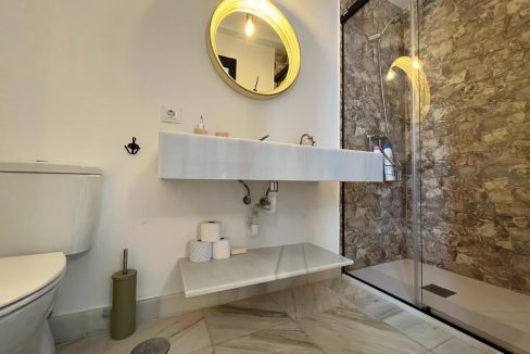 BAÑO T