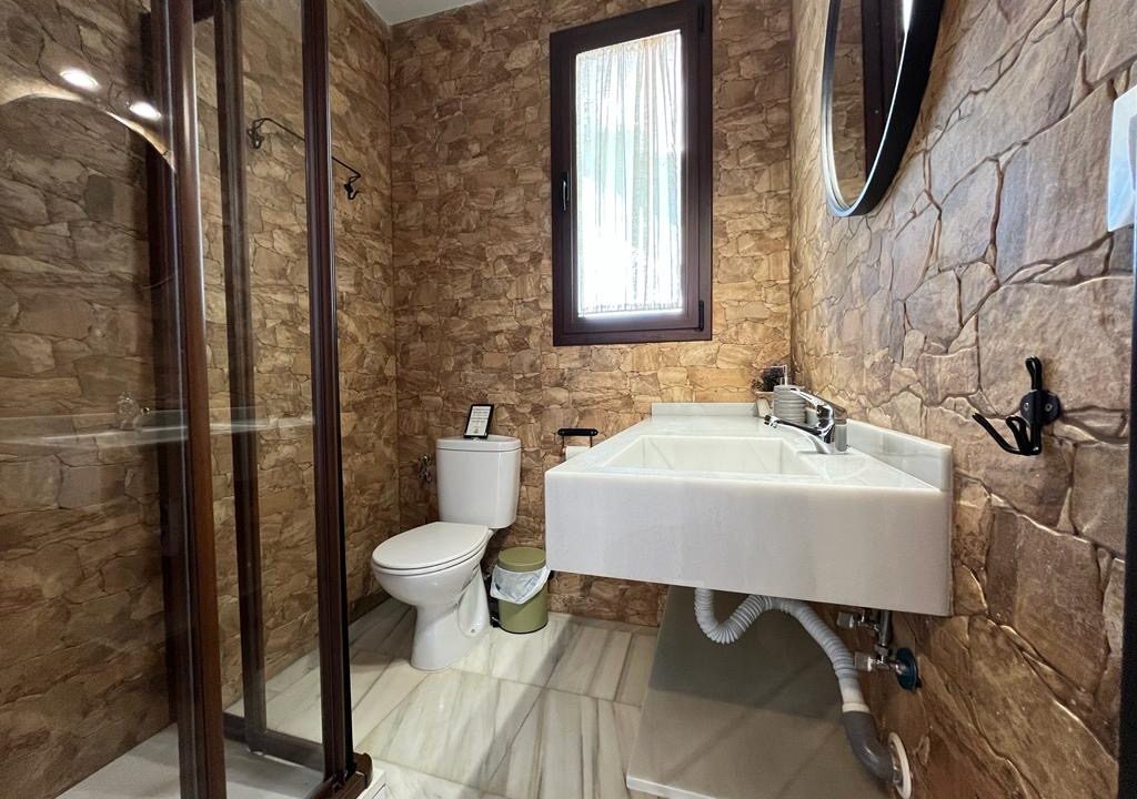 BAÑO U