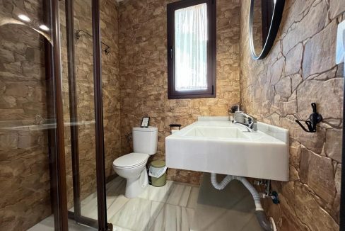 BAÑO U