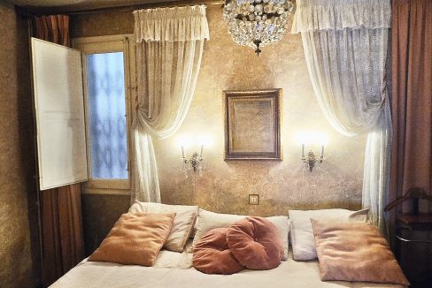 25. Dormitorio principal