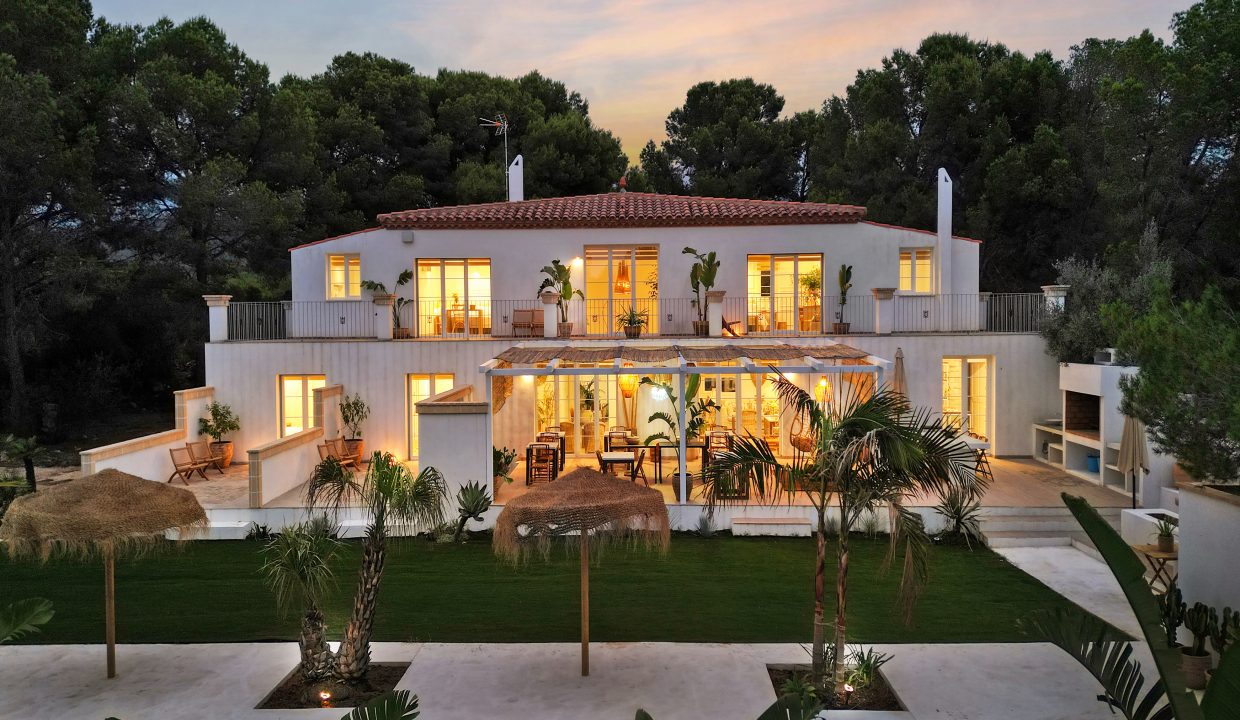 Villa Morena & Spa en L’Ametlla de Mar: lujo, naturaleza y privacidad con piscina, spa y 6 suites cerca del mar. Inversión en Costa Dorada.