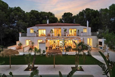 Villa Morena & Spa en L’Ametlla de Mar: lujo, naturaleza y privacidad con piscina, spa y 6 suites cerca del mar. Inversión en Costa Dorada.